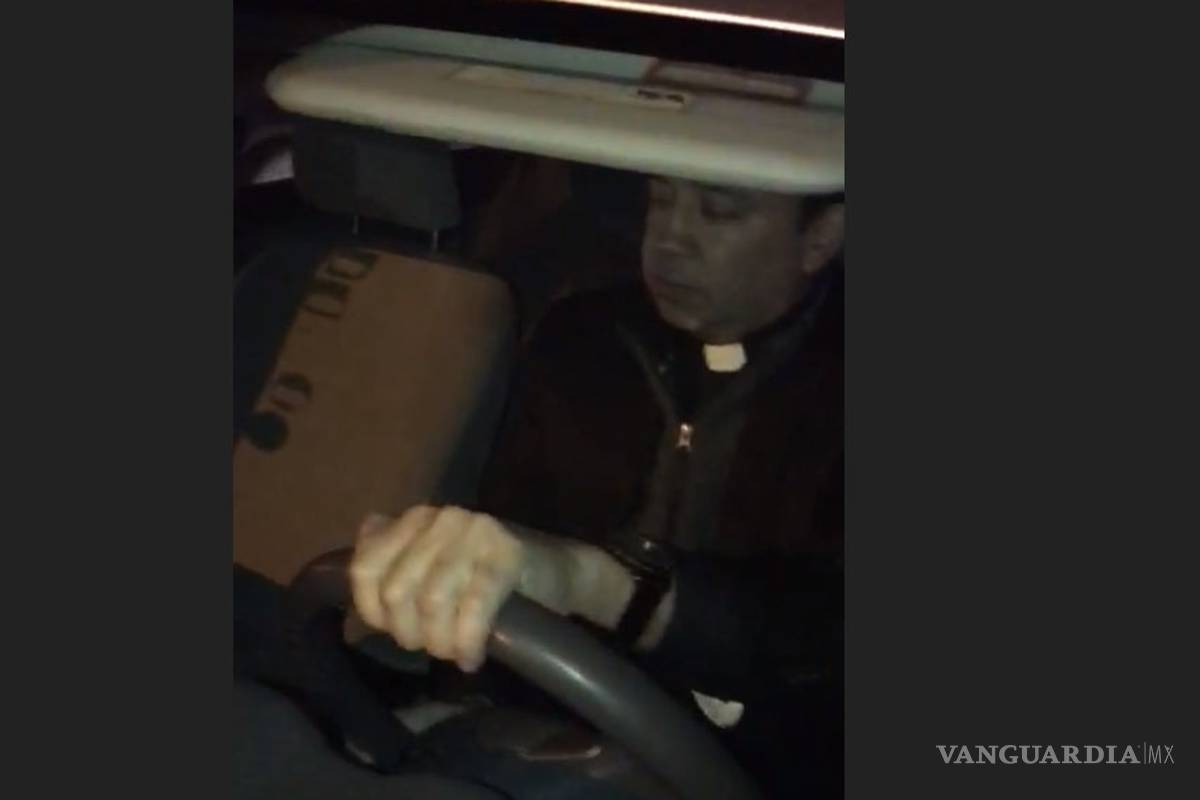 Sacerdote del Cumbres huye luego de chocar en aparente estado de ebriedad en la CDMX... ya se disculpó (video)