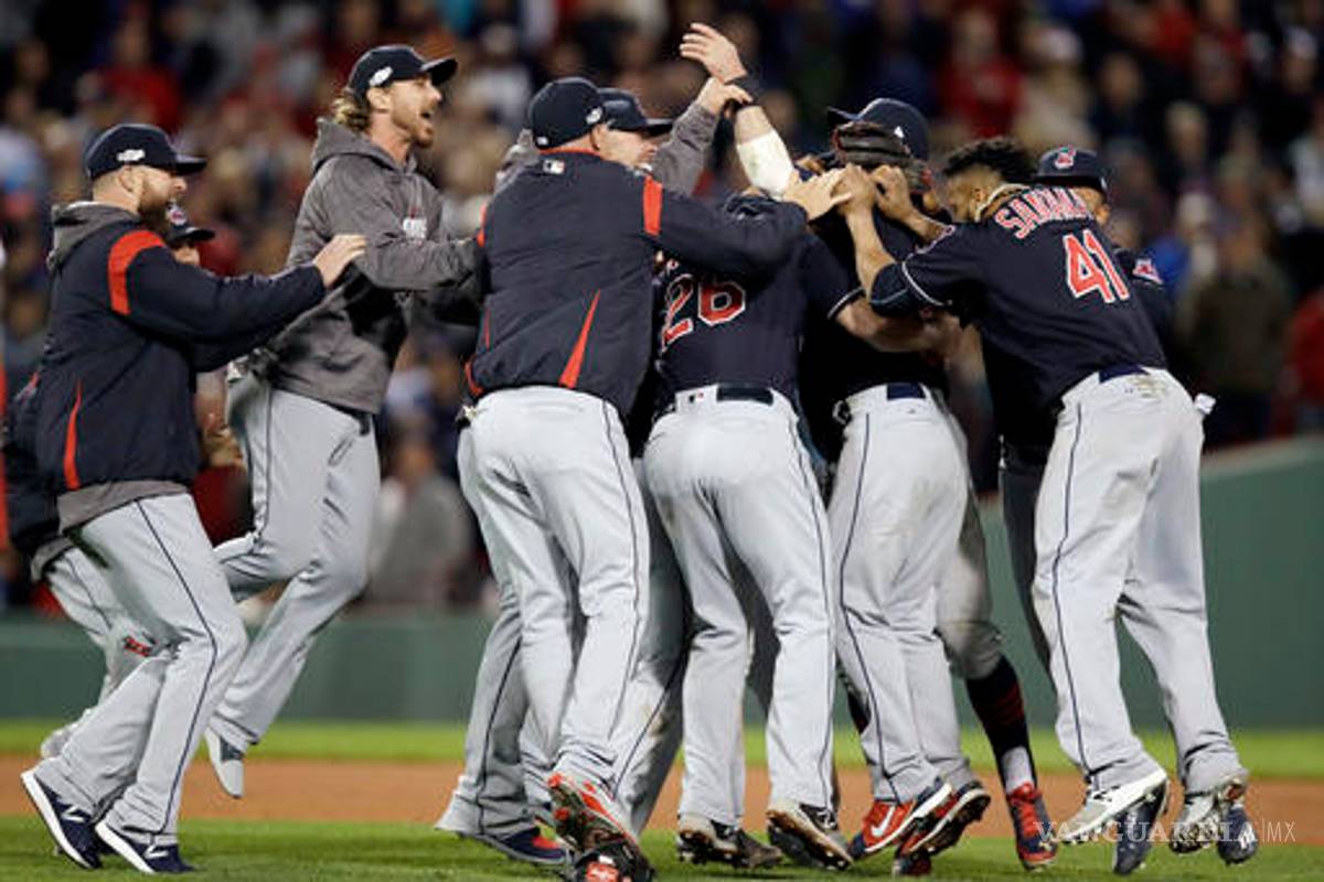 Indios barren a Medias Rojas