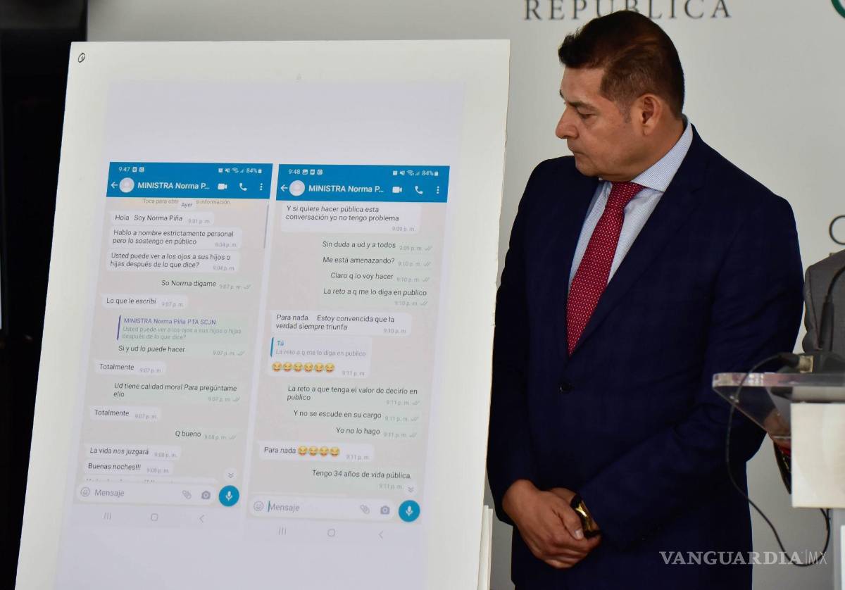 $!Alejandro Armenta denuncia la presunta intimidación y presión mediante mensajes vía celular por parte de Norma Piña.