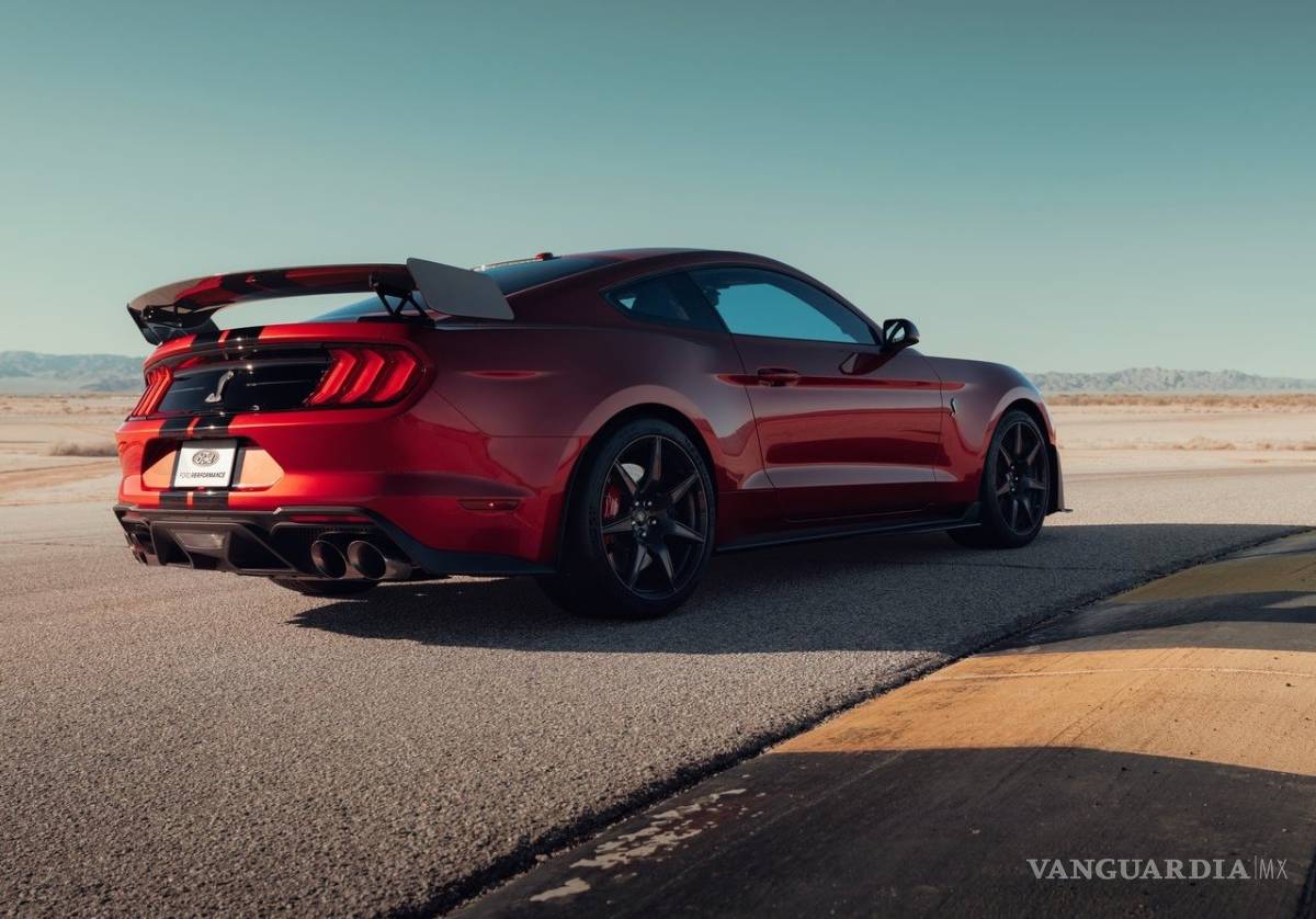 $!La Cobra más veloz llega a México, Ford Mustang Shelby GT500 2020; checa precios, versiones y equipamiento