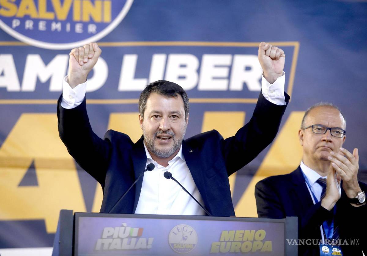 $!El Viceprimer Ministro de Italia y líder del partido italiano Lega, Matteo Salvini, en un mitin para las próximas elecciones al Parlamento Europeo en Milán, Italia.