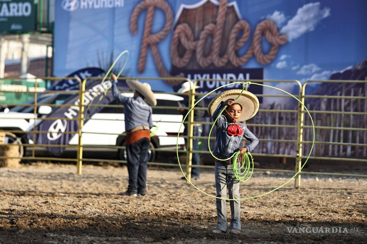 Muestran tradición y cultura charra en el Rodeo Saltillo