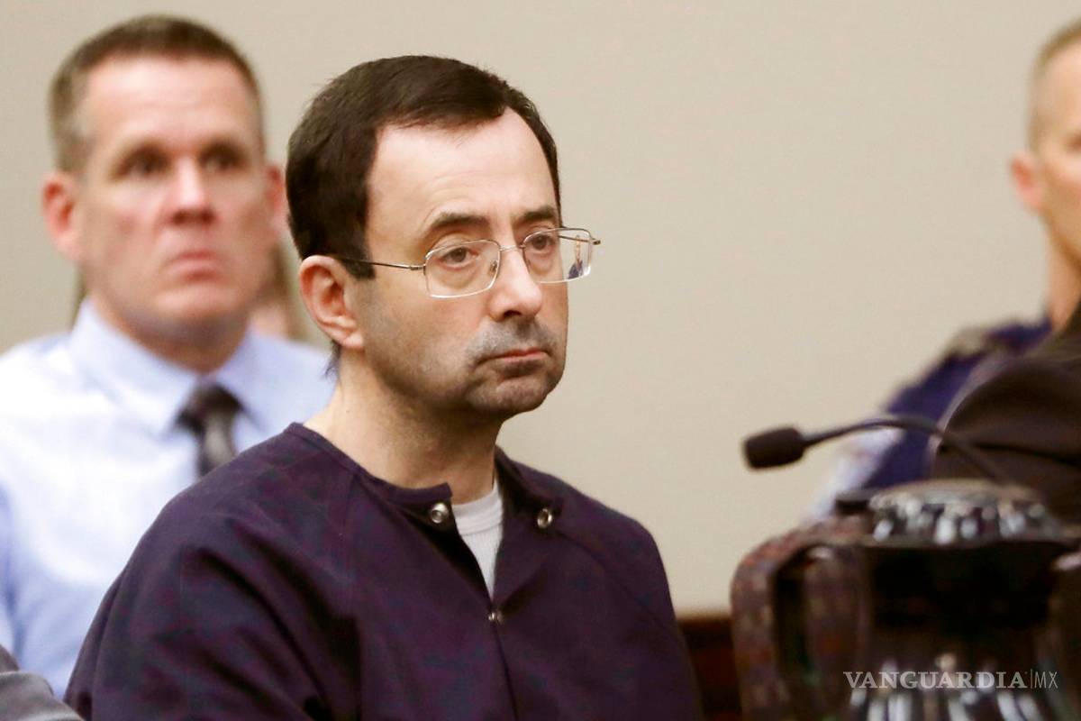 Abogado de Larry Nassar asegura que fue atacado en prisión