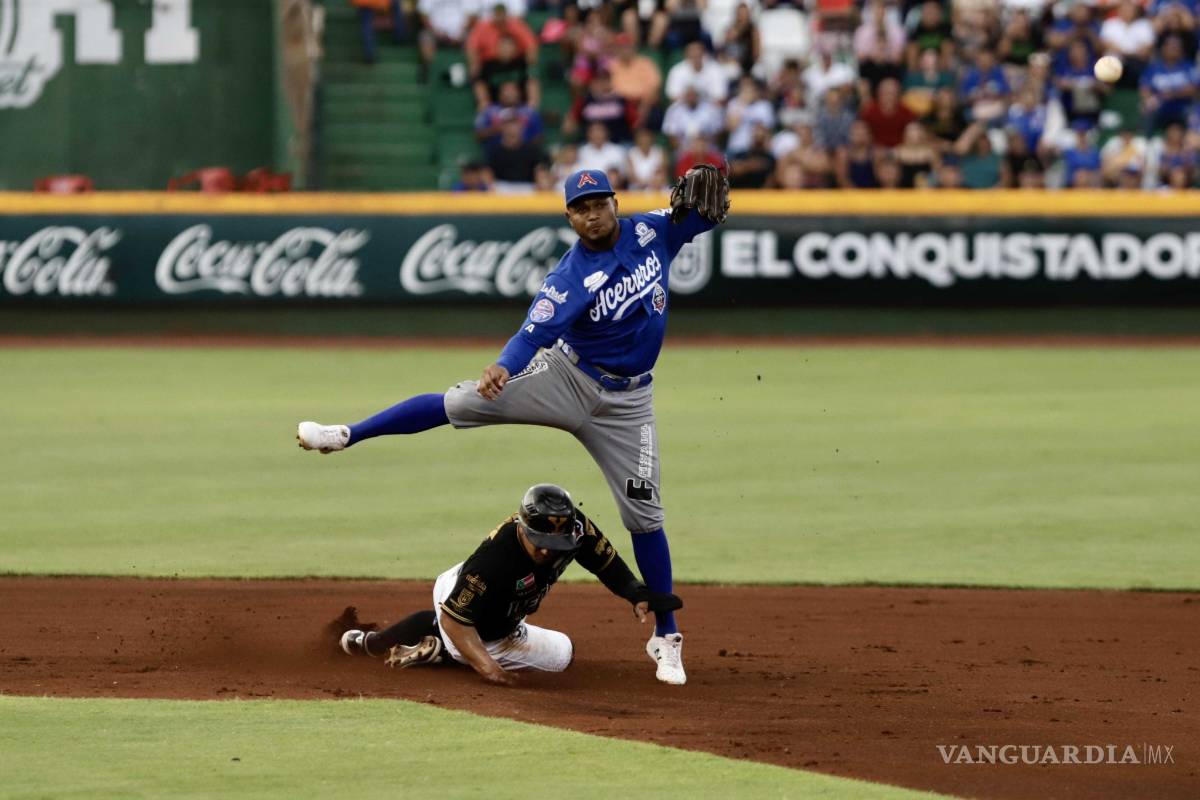 $!¡Todo se definirá en Monclova! Leones rugen con fuerza y empatan la serie