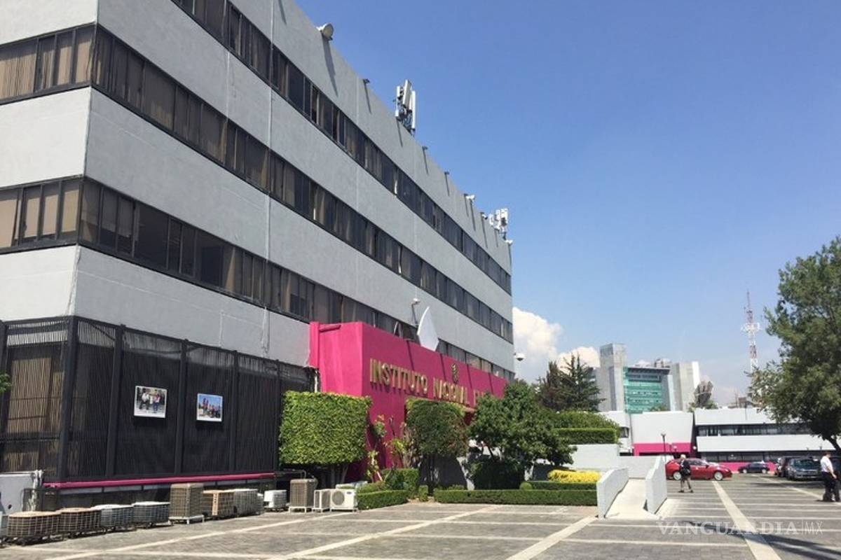 Cuatro funcionarios del INE son vinculados a proceso por corrupción