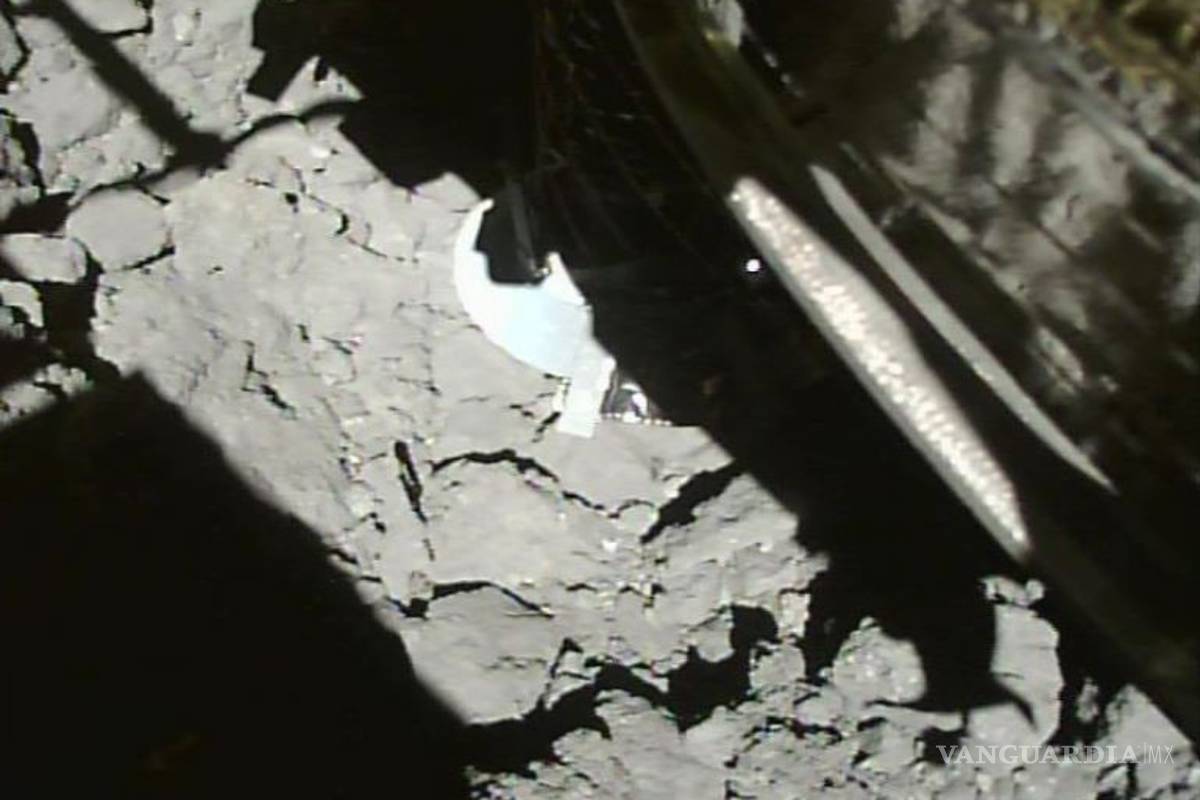 Fotografían aterrizaje de sonda espacial japonesa Hayabusa2 sobre asteroide Ryugu