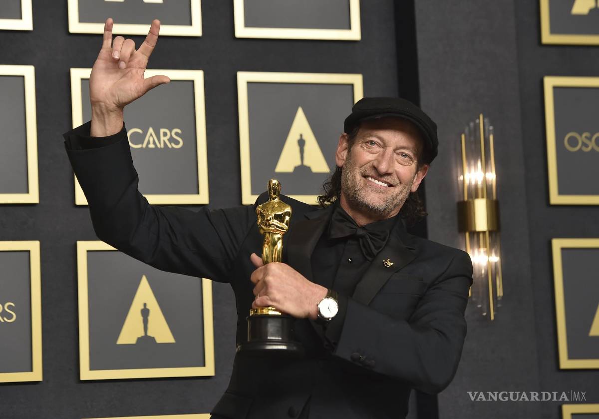 $!Troy Kotsur ganó el premio a Mejor Actor de Reparto por su papel en CODA, el segundo actor sordo en llevarse este galardón.