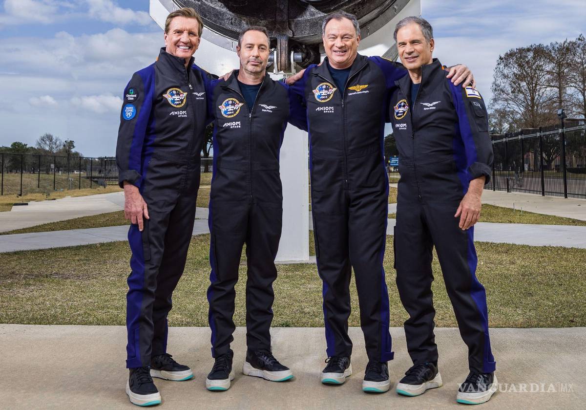 $!Tripulación de la Misión Axiom 1 (Ax1): (i-d) el piloto Larry Connor, el especialista Mark Pathy, el comandante Miguel López-Alegría, y el especialista Eytan Stibbe.