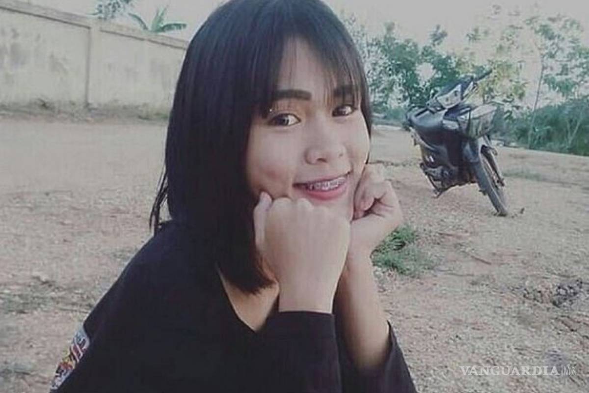 Jovencita muere electrocutada mientras jugaba con su celular