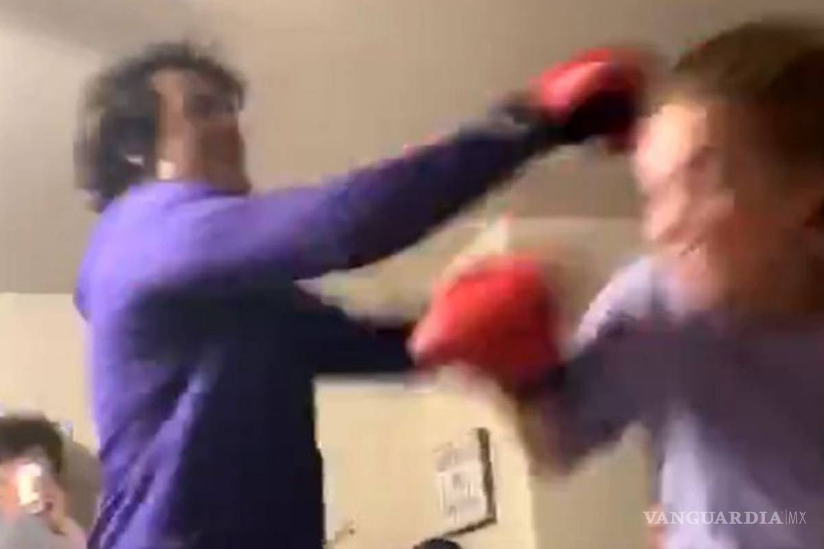 Chica noqueó a su novio de un puñetazo, por jugar al boxeador
