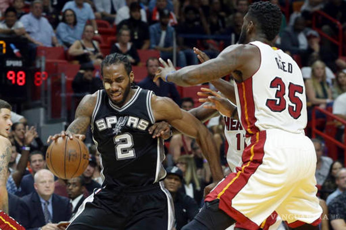 Spurs mantiene el invicto ante el Heat