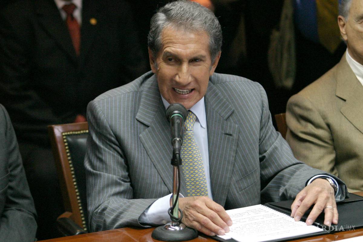 Hospitalizan de emergencia a Arturo Montiel; desmienten rumores sobre su muerte