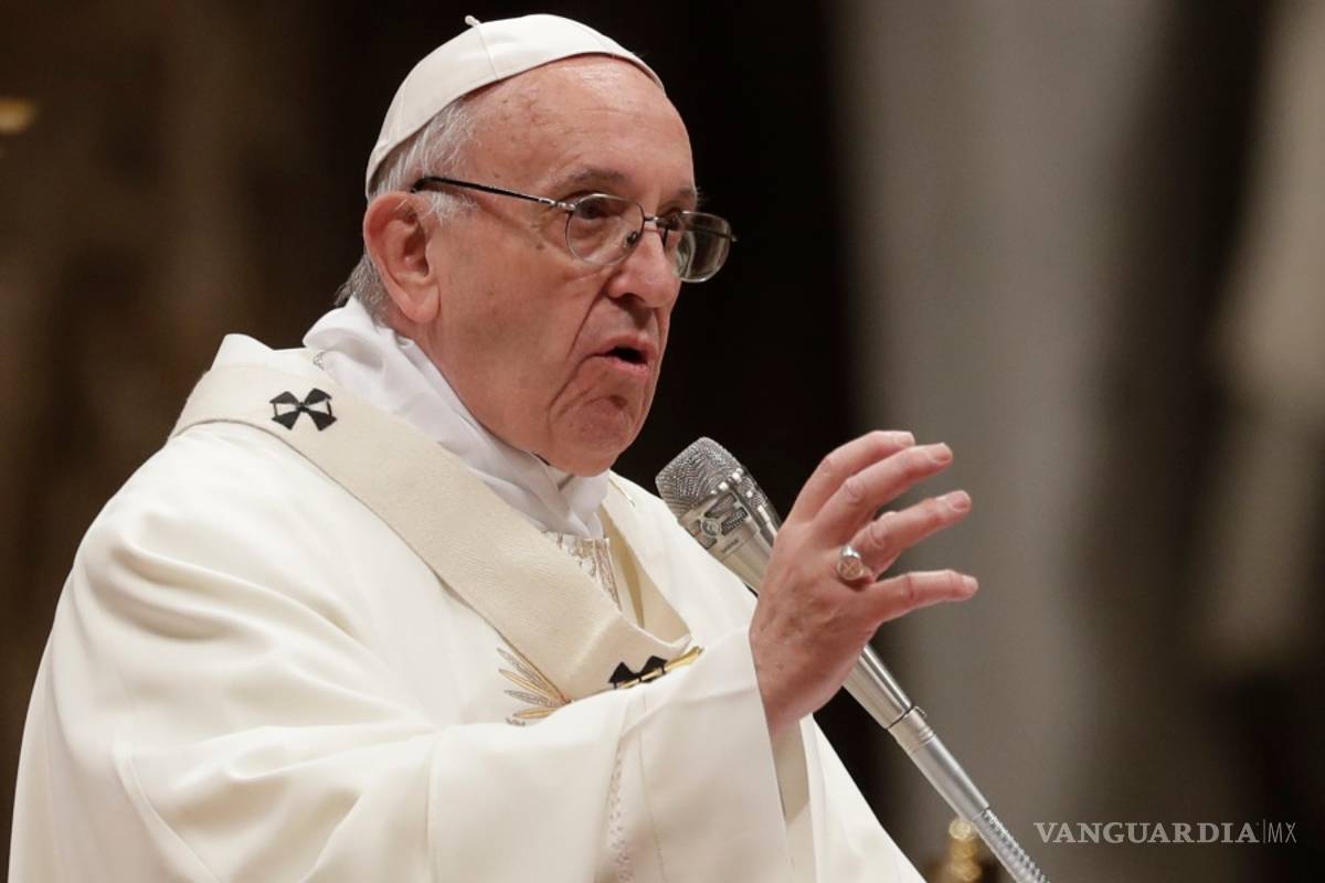 Promete el papa Francisco actuar con dureza contra los abusos sexuales