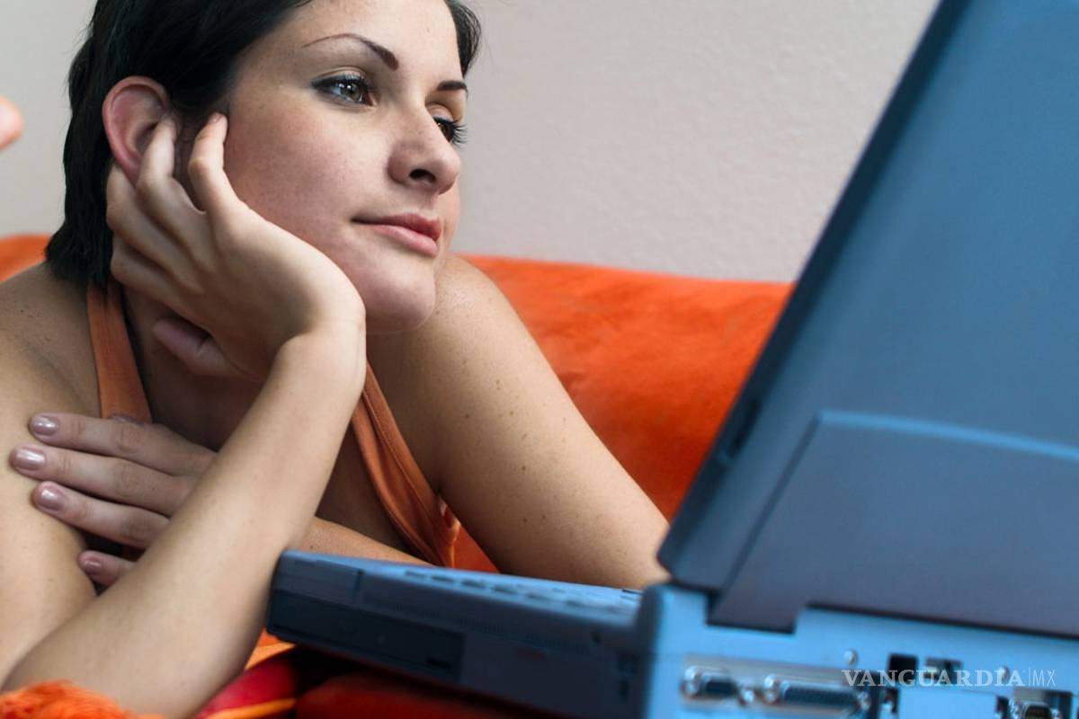 Hay 250 millones menos mujeres que hombres en la red