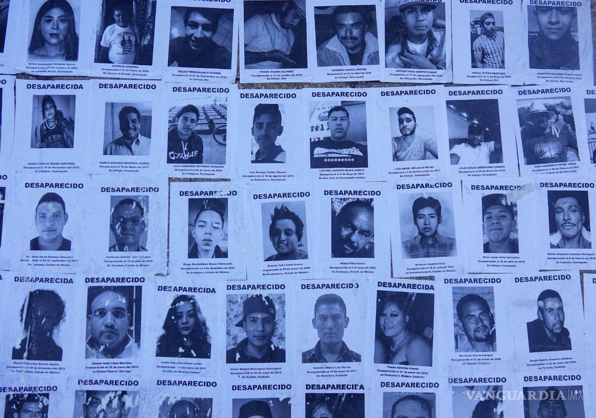 $!Madres buscadoras clausuran simbólicamente el Senado; Noroña evita respuesta