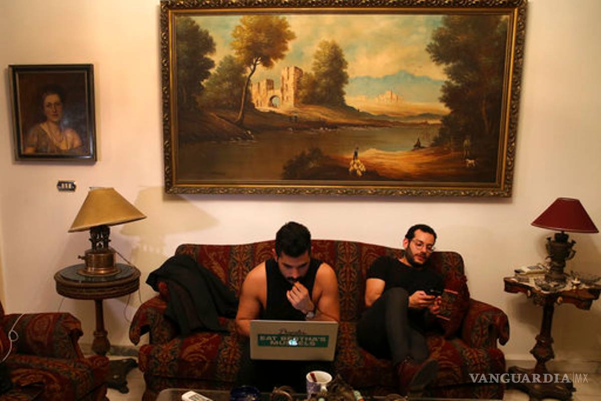 Egipto prohíbe que los homosexuales aparezcan en los medios de comunicación