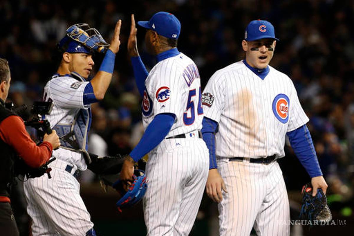 Chapman 'salva' la ilusión de Chicago en la Serie Mundial