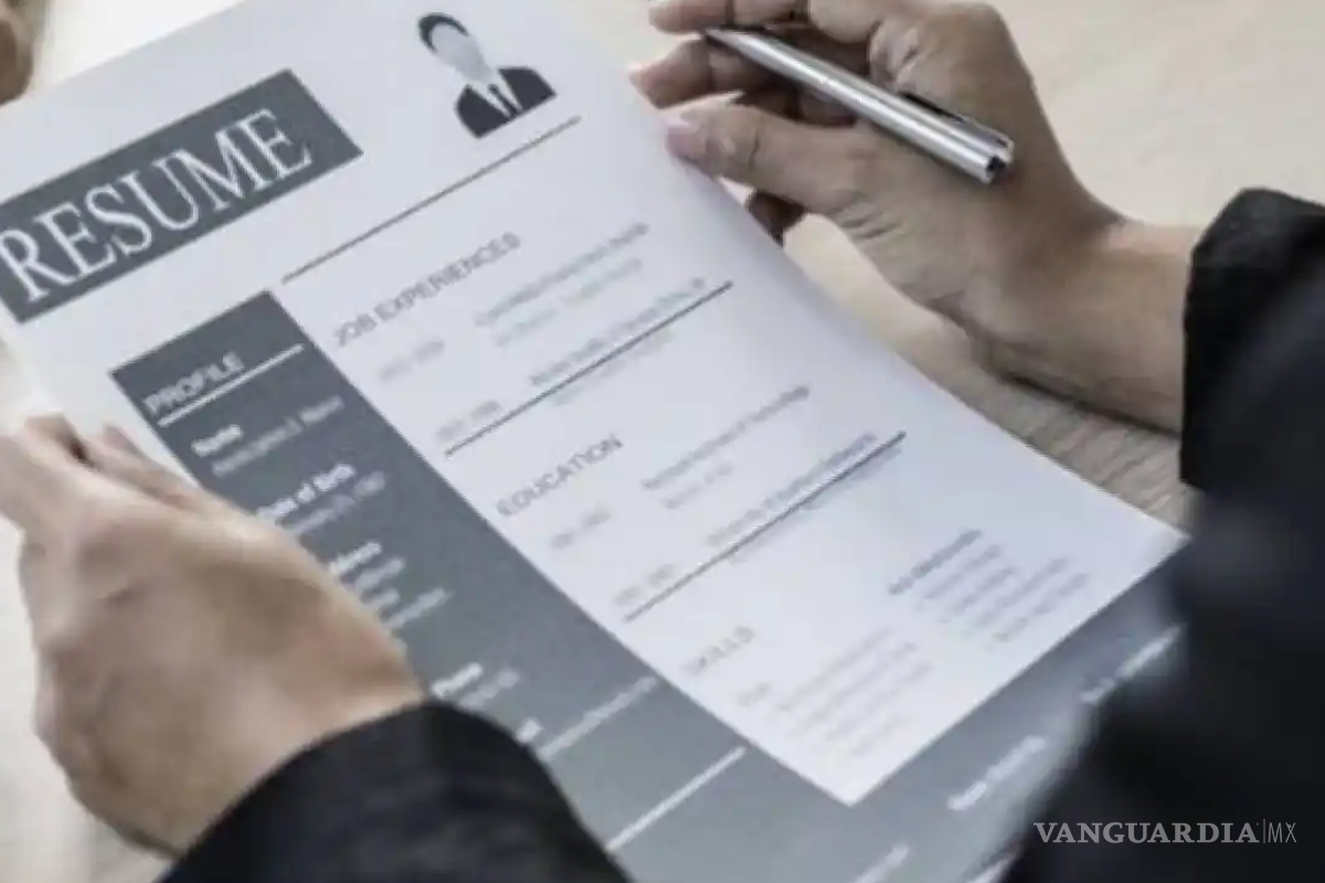 ¿Cómo escribir un currículum que llame la atención de los reclutadores?