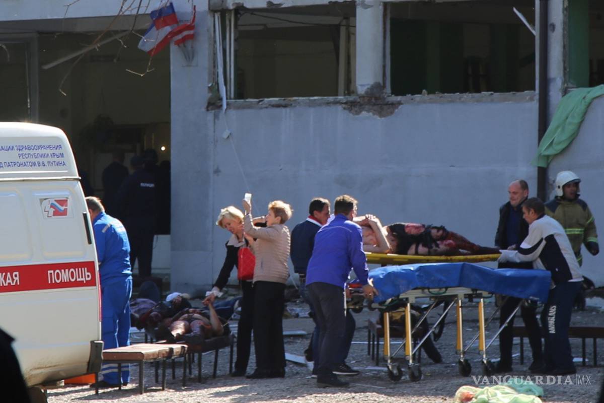 Un estudiante de 18 años acribilla a 19 personas en una escuela de Crimea