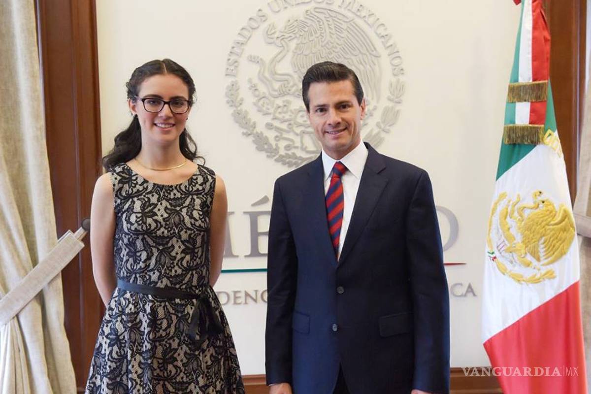 Recibe Peña Nieto a Olga Medrano (#LadyMatemáticas) en Los Pinos