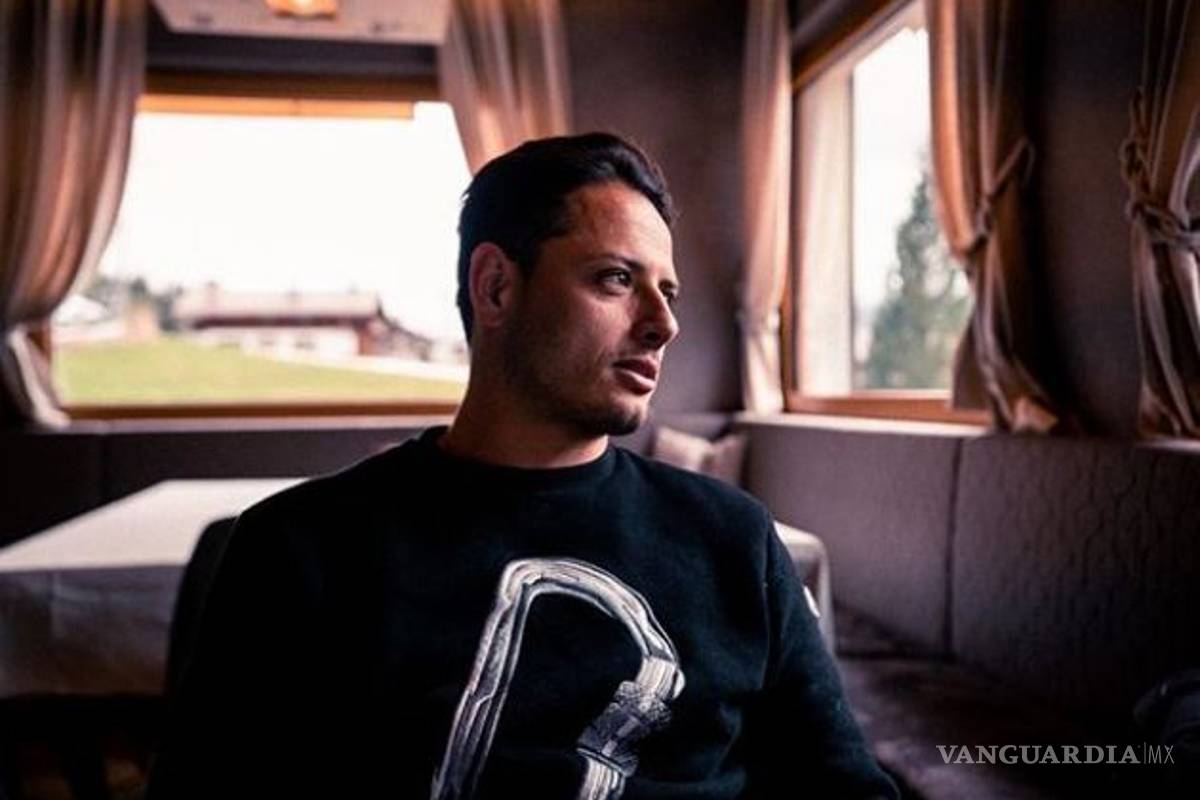 '¡Ya siéntese, señora!'; así respondió el 'Chicharito' a comentarista deportivo