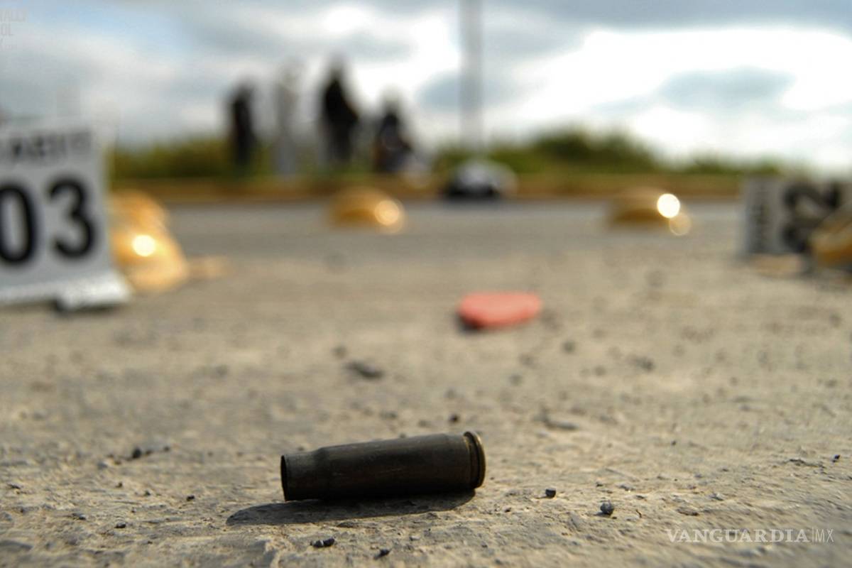 Desde auto le disparan y lo hieren de cinco balazos en Torreón