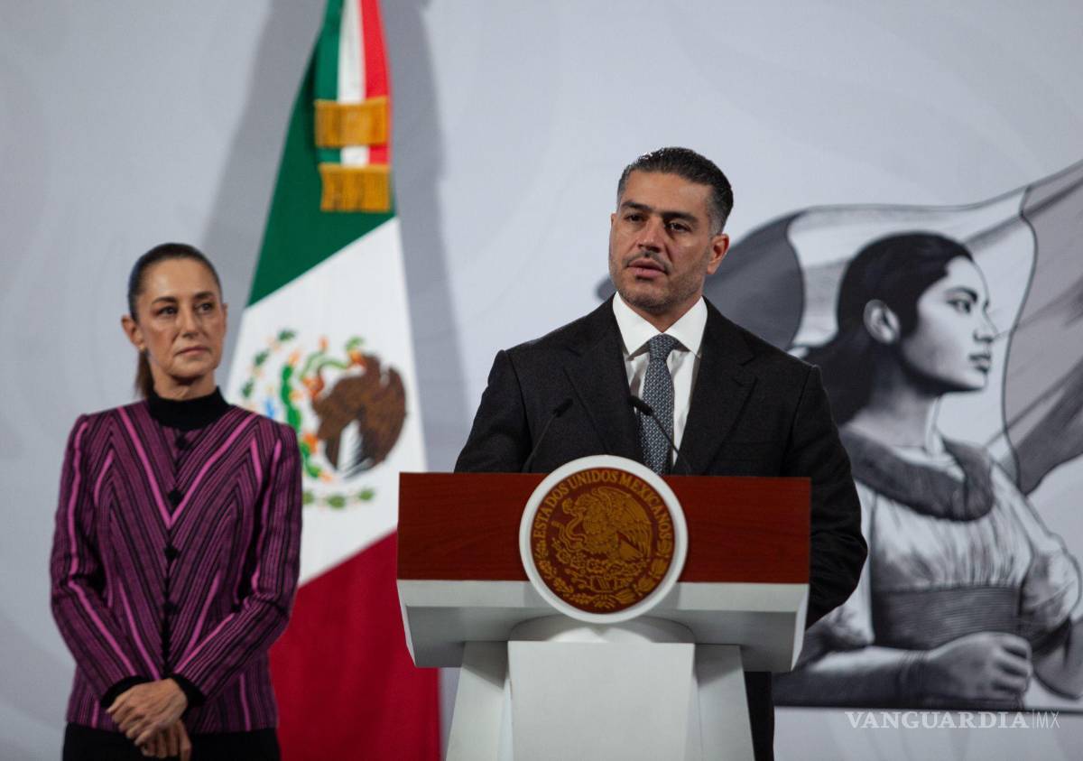 $!Omar García Harfuch, secretario de Seguridad y Protección Ciudadana y la presidenta de México, Claudia Sheinbaum en Palacio Nacional.