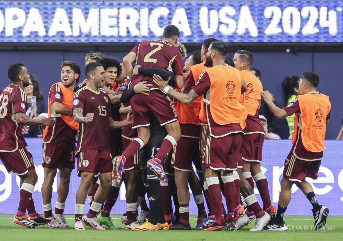 $!Venezuela celebró a lo alto el cobro de Salomón Rondón con el que México cayó en el SoFi Stadium.