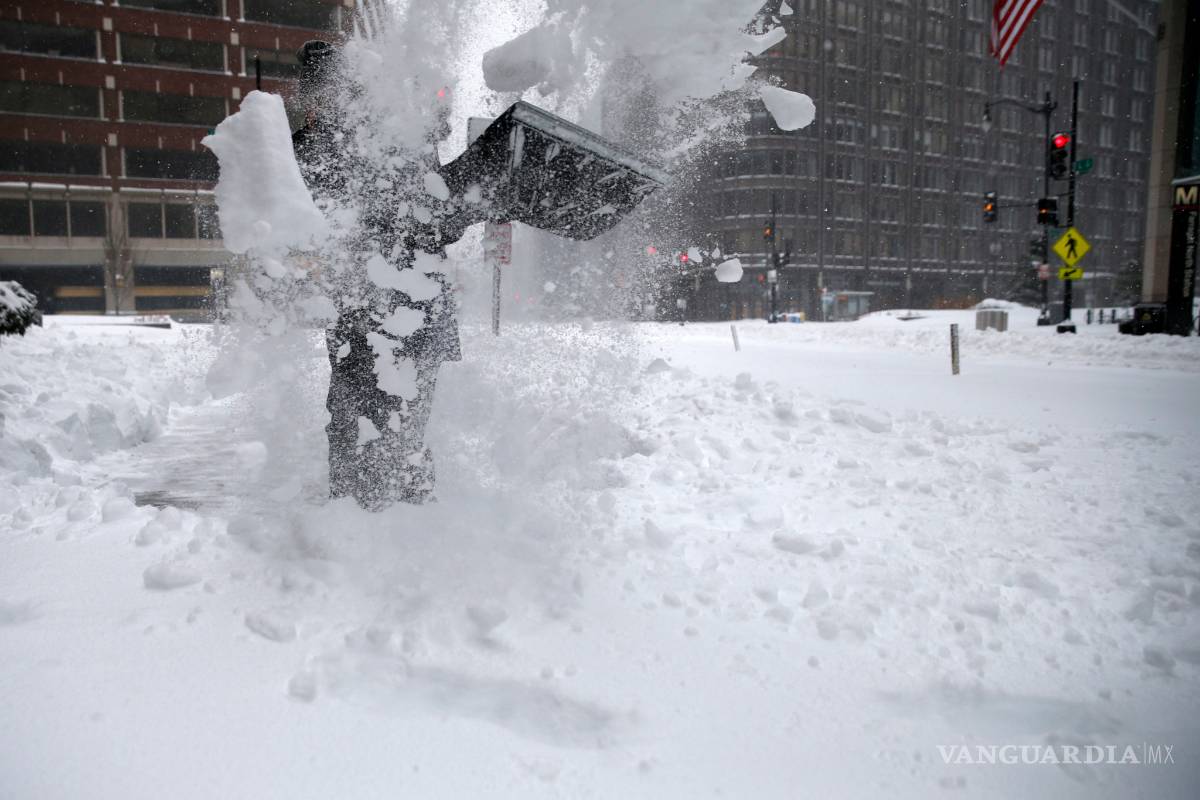 Concluye emergencia por supertormenta en EU; 25 muertos