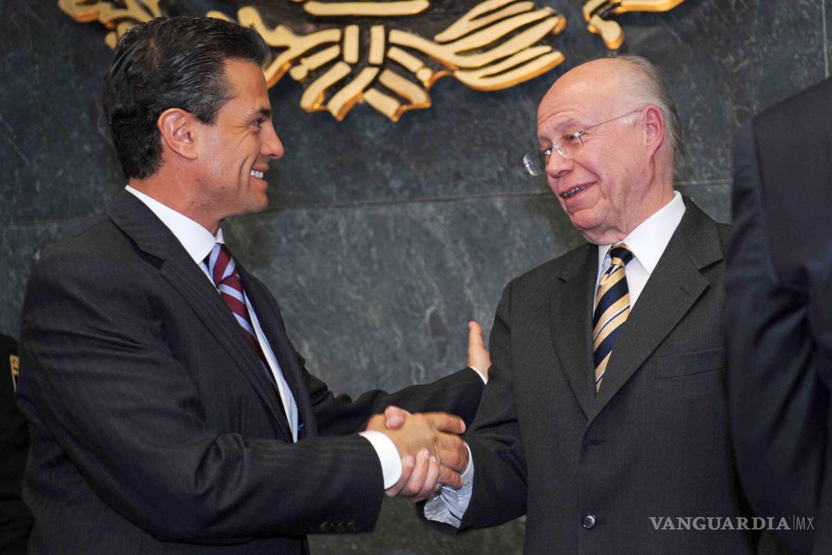 Busca UIF casos de corrupción en sector Salud en el sexenio pasado, pero no indaga a Narro