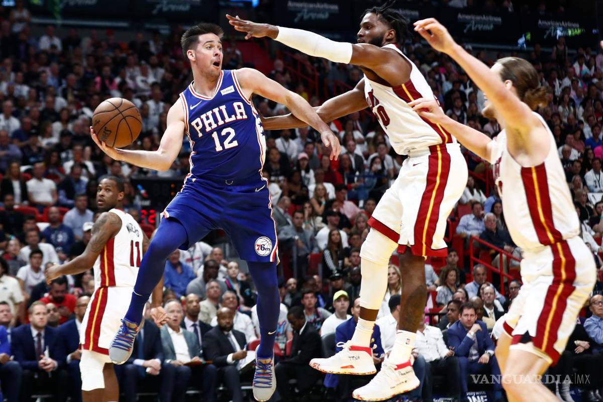 $!Se 'extingue' una llama del 'calor' de Miami: Dwayne Wade juega su último partido con el Heat