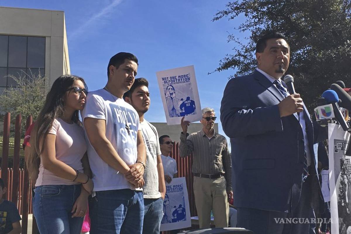 Deportan a México a inmigrante de Phoenix pese a protestas