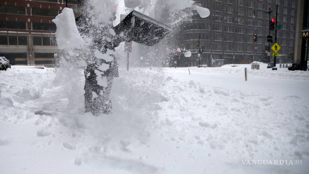 Concluye emergencia por supertormenta en EU; 25 muertos