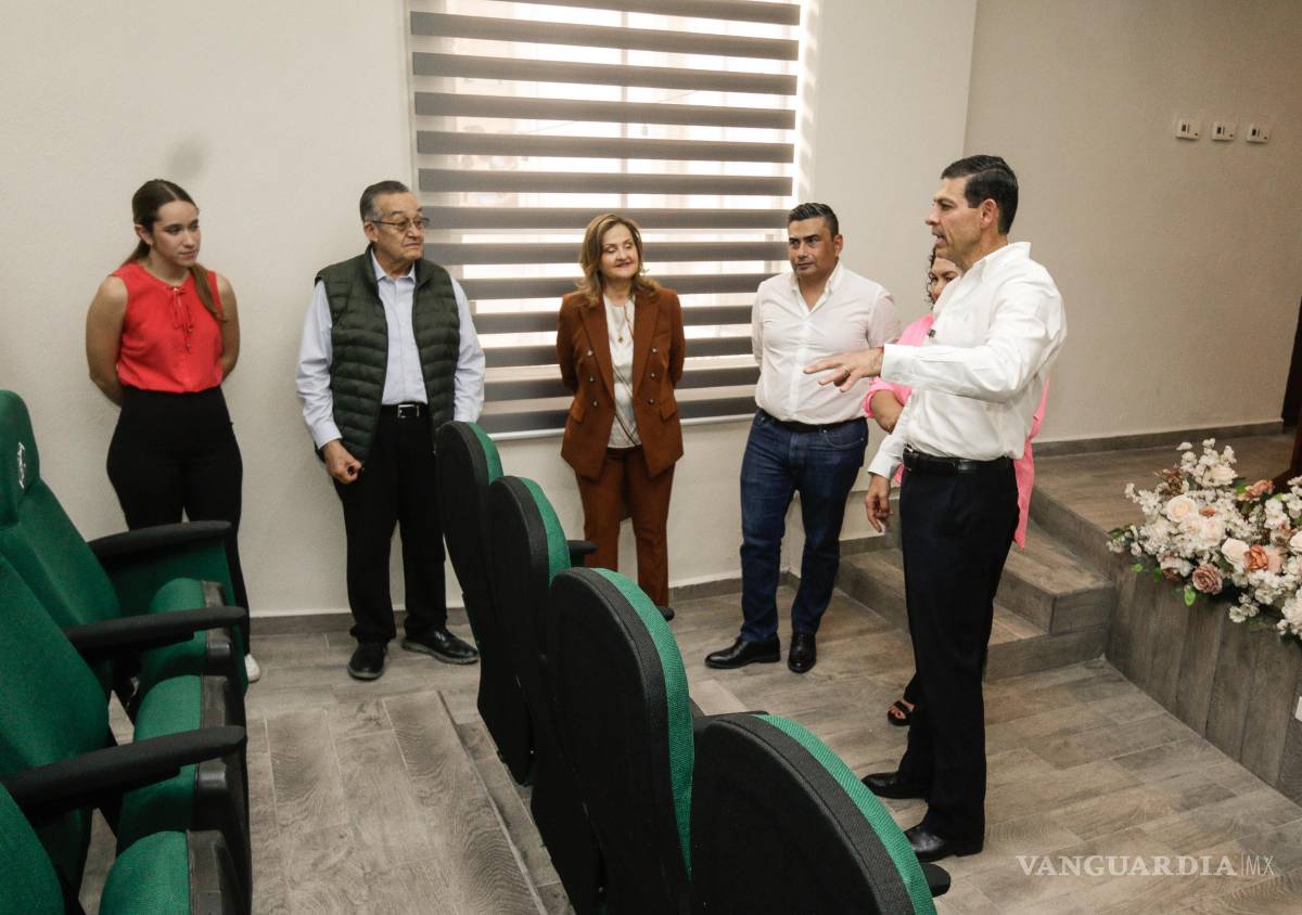 $!El auditorio cuenta ahora con 110 butacas nuevas para mejorar las condiciones de uso del recinto.