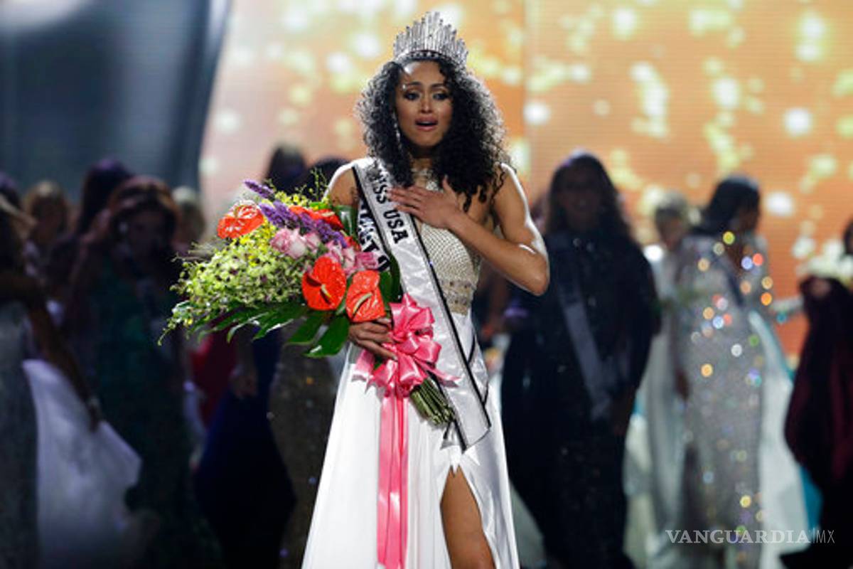 Kara McCullough, científica e inmigrante, la nueva Miss USA