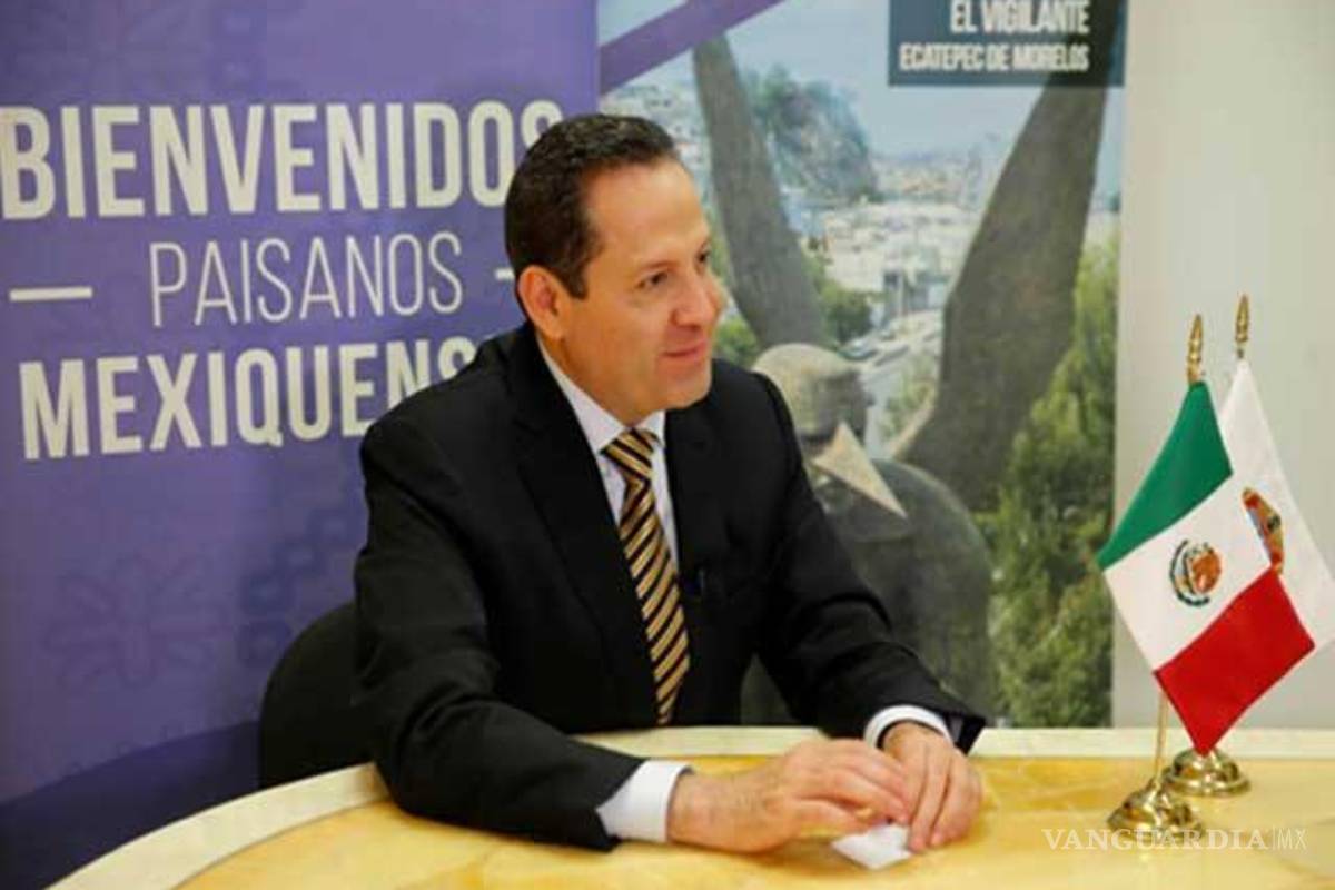 Entrega Eruviel Ávila apoyos a migrantes mexiquenses y pone en marcha biblioteca digital en Chicago