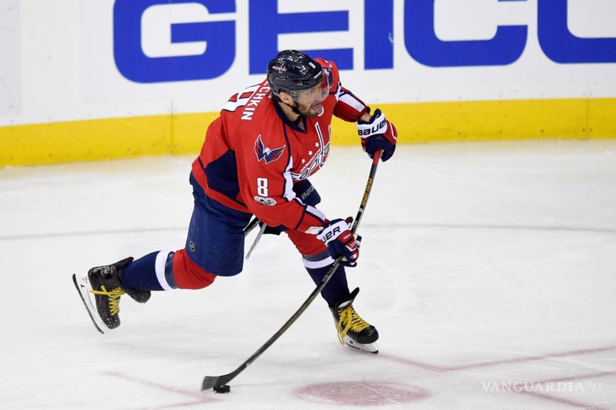 Hito en la NHL, la superestrella Ovechkin alcanza los mil puntos