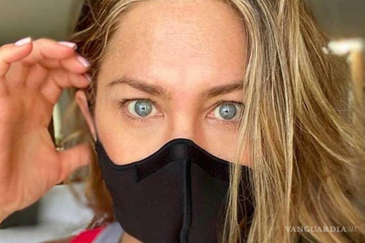 Glamurosos pero protegidos; los famosos también usan cubrebocas