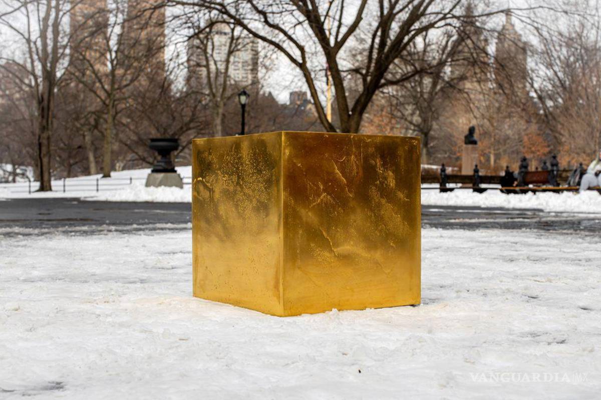 Un misterioso cubo de oro macizo conquista Central Park en Nueva York, es valorado en 12 mdd