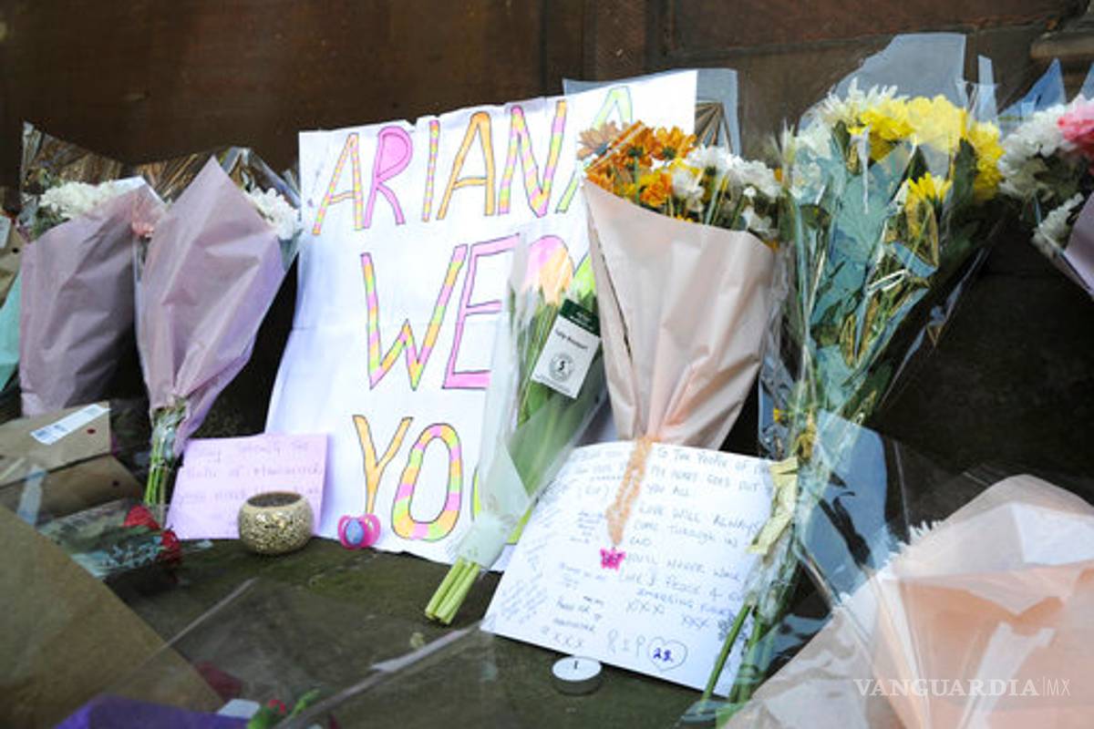 $!Tragedia en concierto de Ariana Grande, las imágenes que dejó el atentado en Mánchester