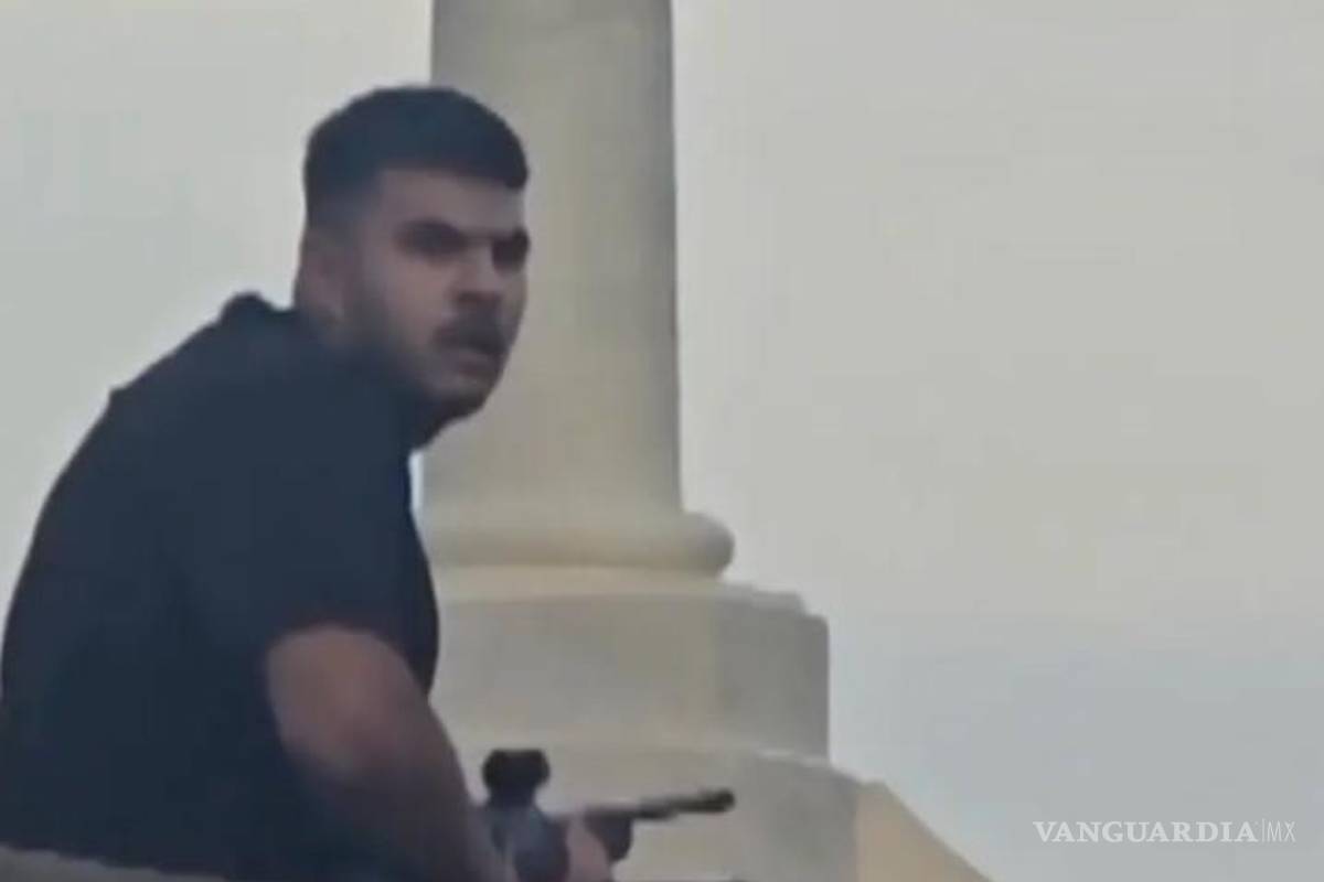 Asegura la policía australiana que los terroristas de Bondi Beach tenían bombas caseras y banderas de ISIS en su auto