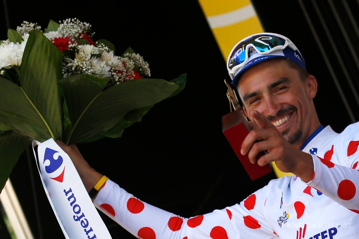 $!Rocían a Chris Froome con gas lacrimógeno en el Tour de Francia