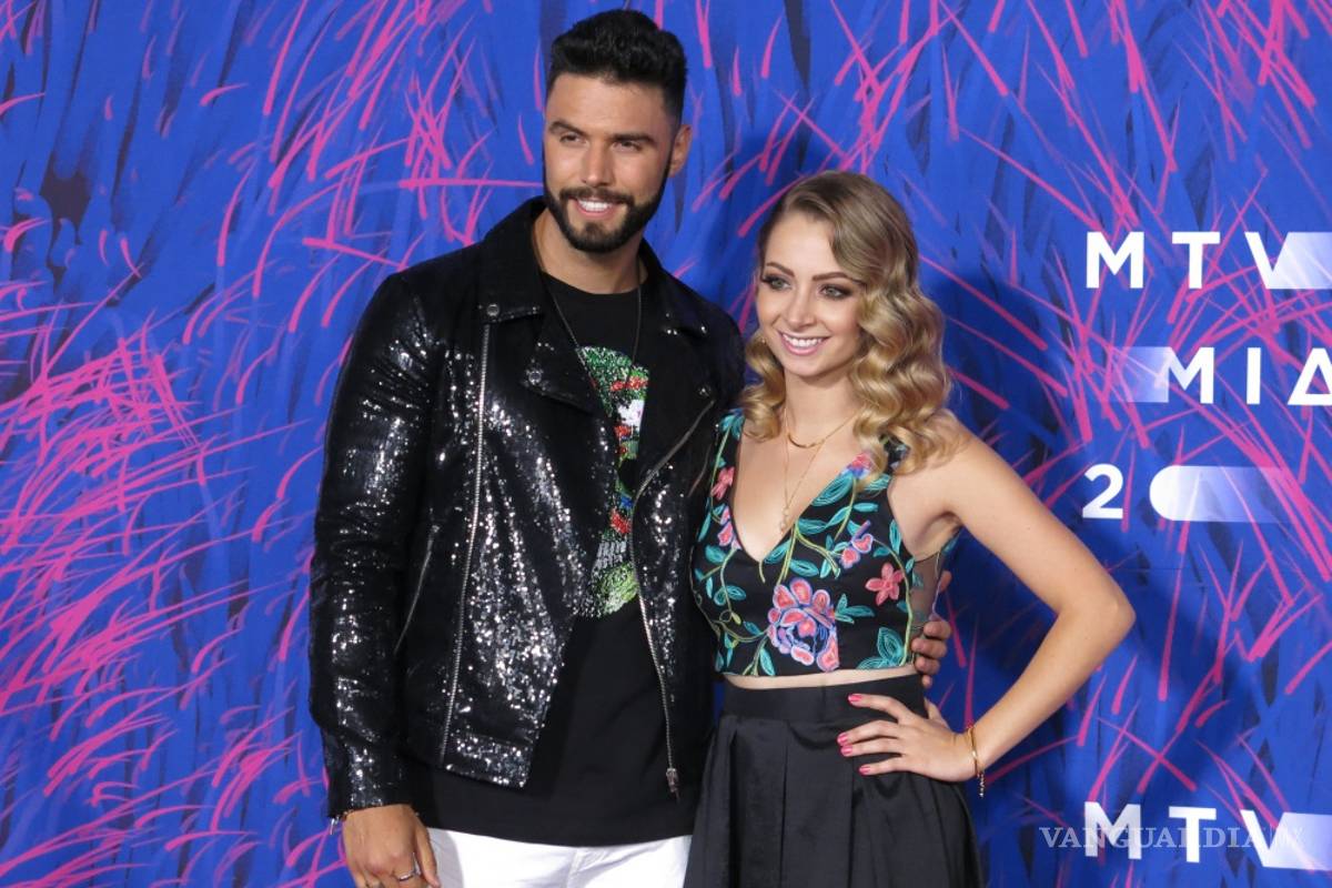 YosStop y Fer Lozada dan consejos de seducción online