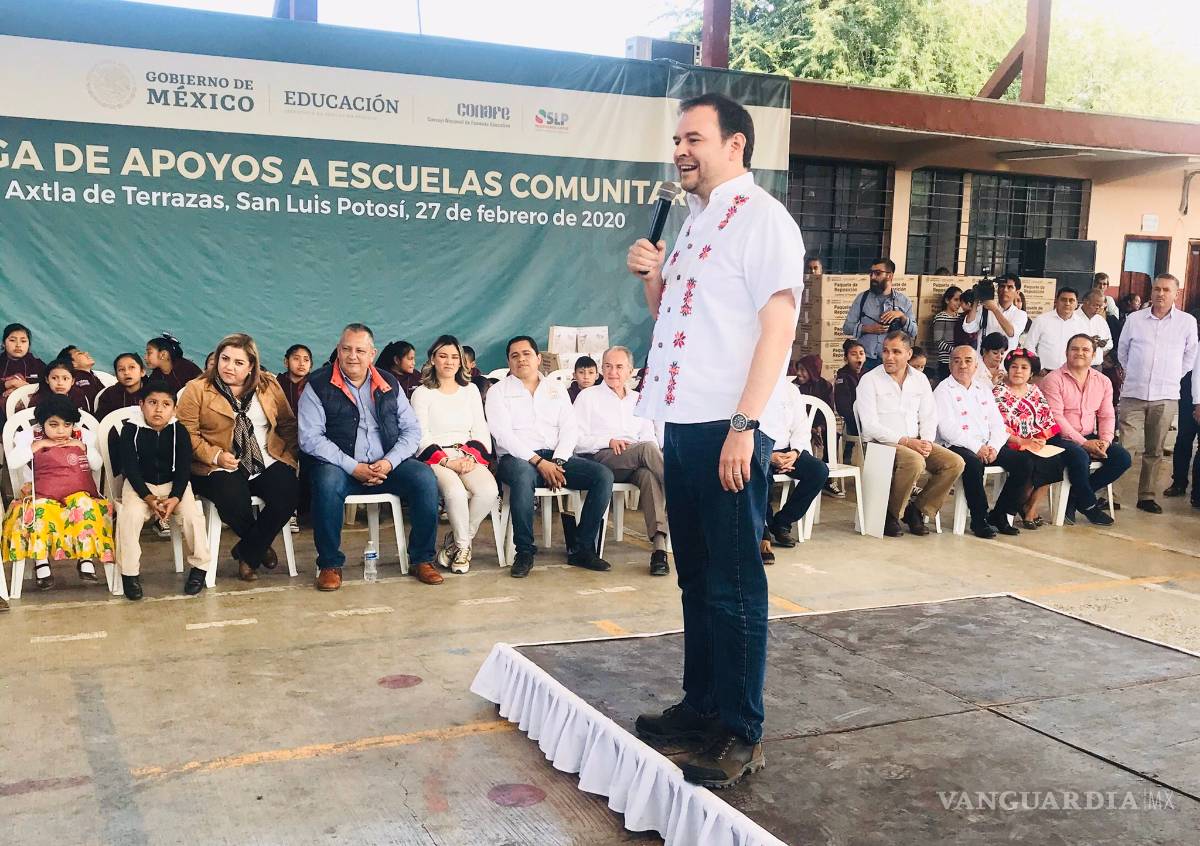 $!Conafe entrega millones en contratos a empresas cercanas a su director