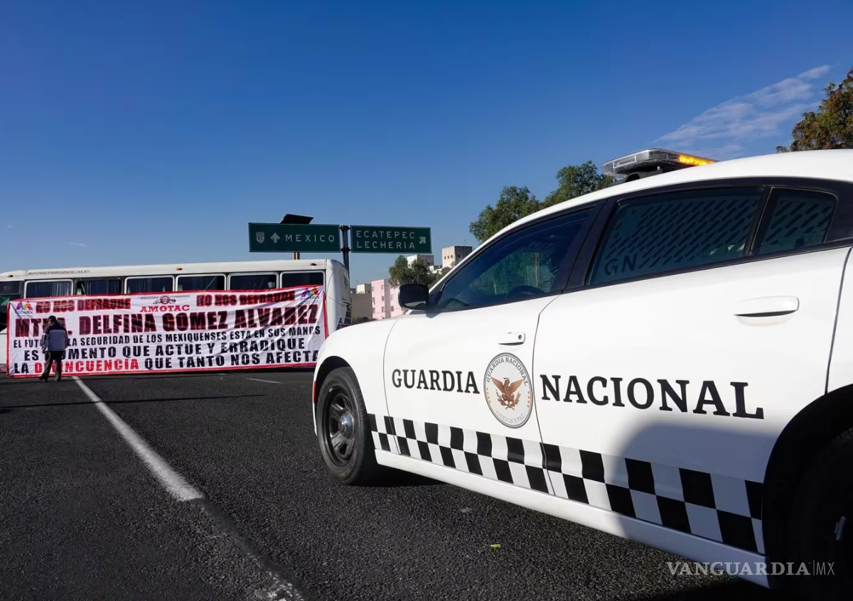 $!“No es un acto político”, transportistas critican a AMLO por minimizar paro nacional