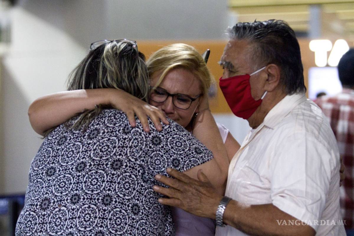 Así recibieron en Monterrey a enfermeros secuestrados en México