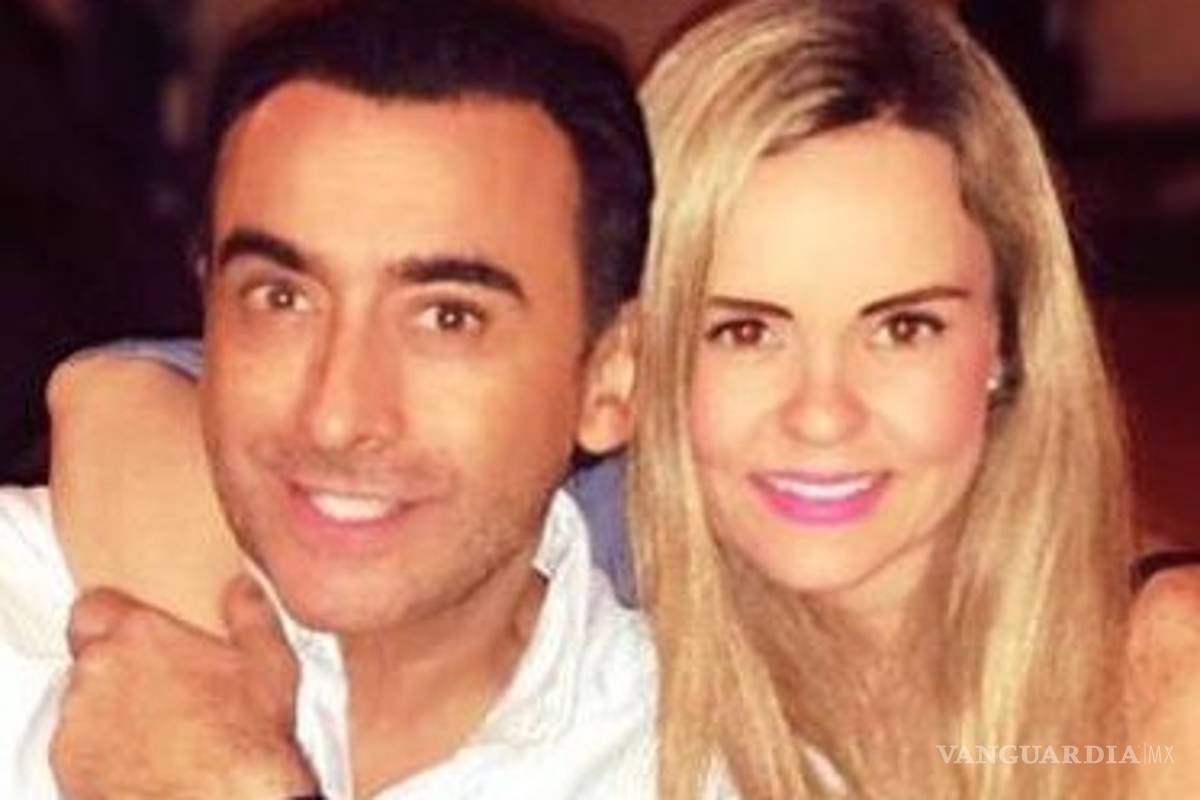 Adal Ramones será papá, con su esposa Karla de la Mora, 23 años menor que él
