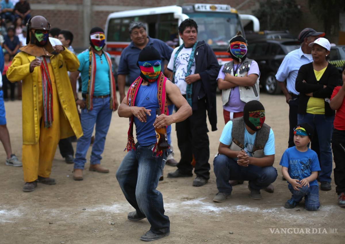 $!El Takanakuy, el rito peruano de golpearse entre sí