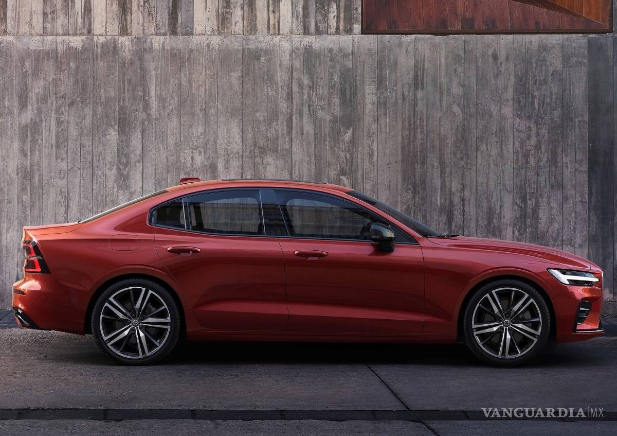 $!Volvo S60 llega a México para buscar su lugar entre los lujosos, checa precios, versiones y equipamiento