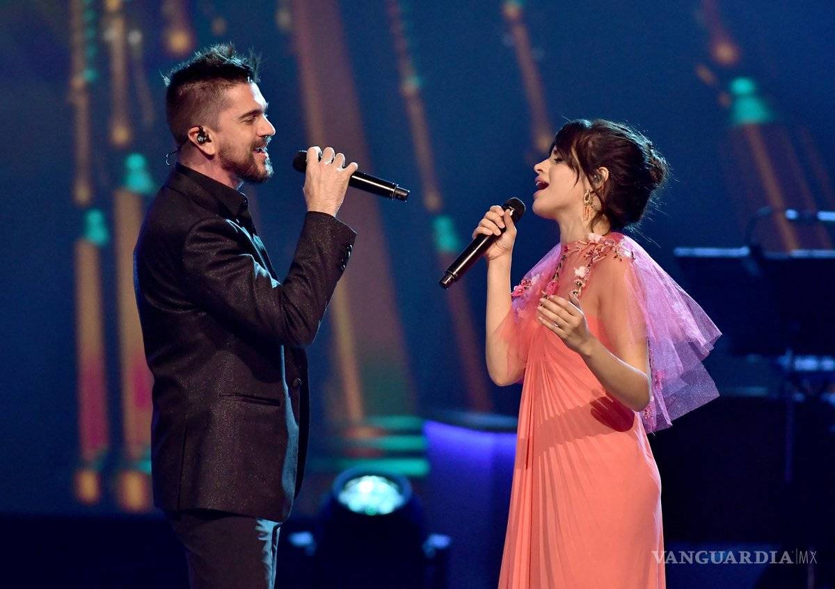 $!Mon Laferte, Residente y 'Despacito' ganan Grammy Latino